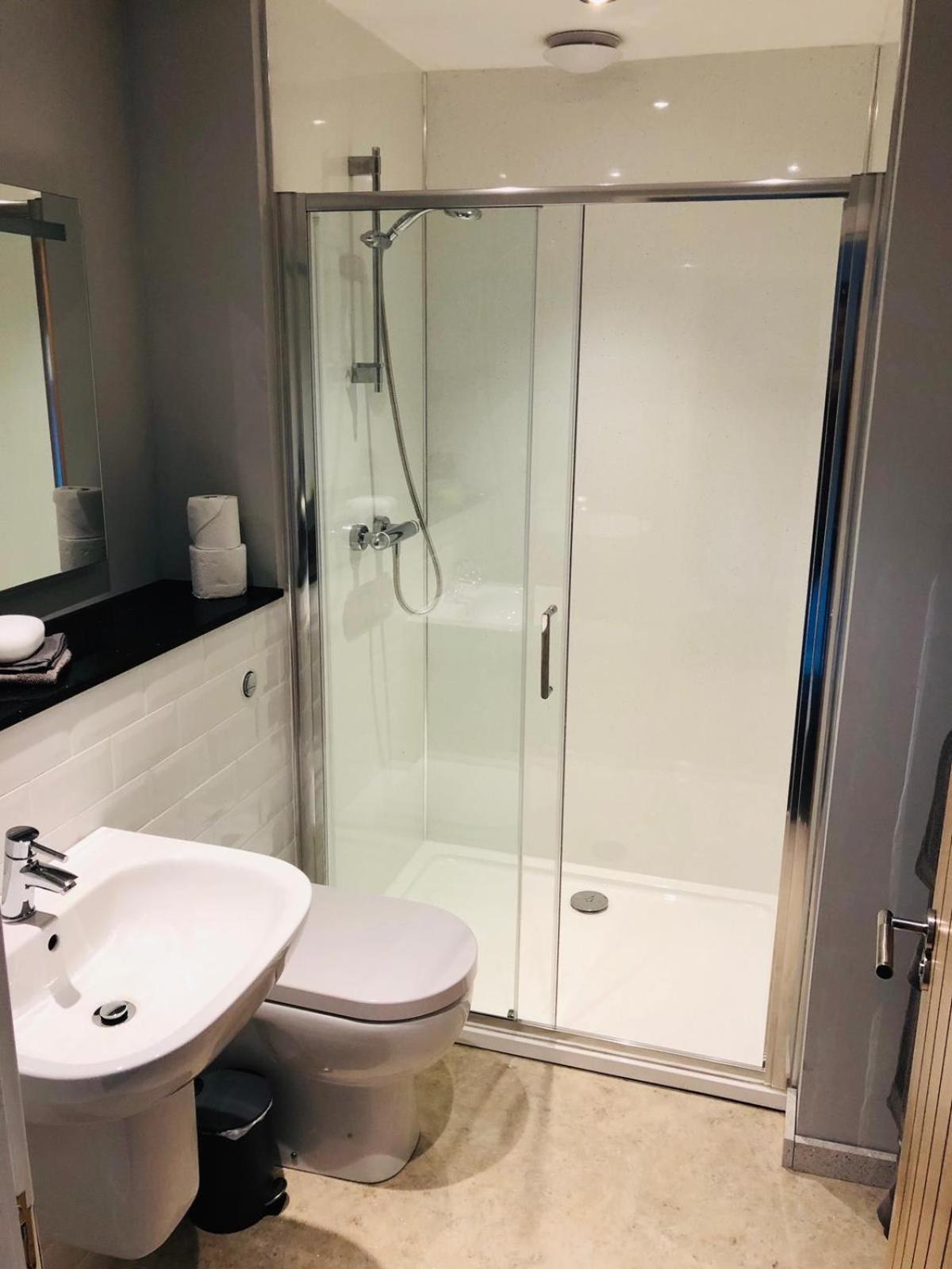 The Juniperlea Inn Pathhead Phòng bức ảnh